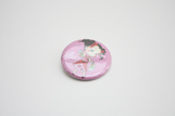 OFFICIAL Ansteck-Button, Motiv Girlie, Comics in Leipzig, Serie